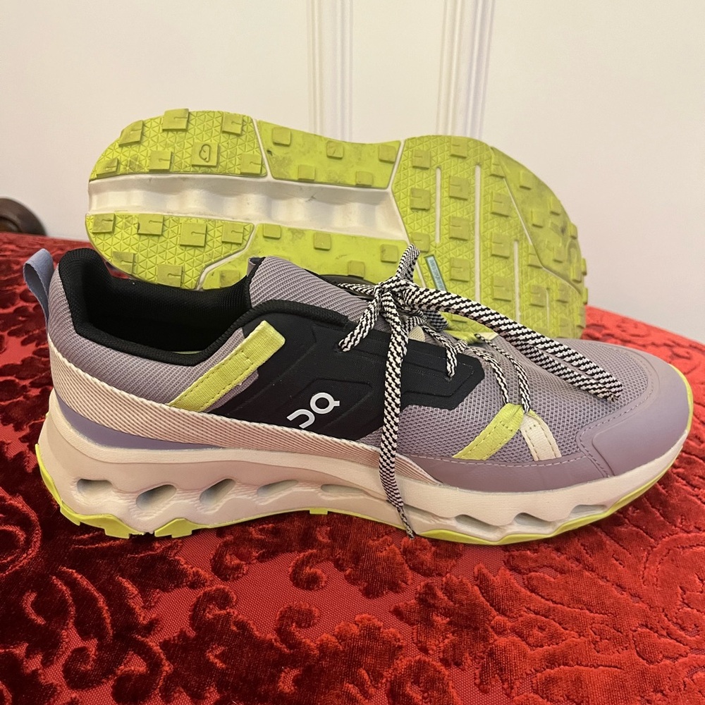 NWT On Cloud Running Women's Sneakers - light purple and Lime - Picture 1 of 3
